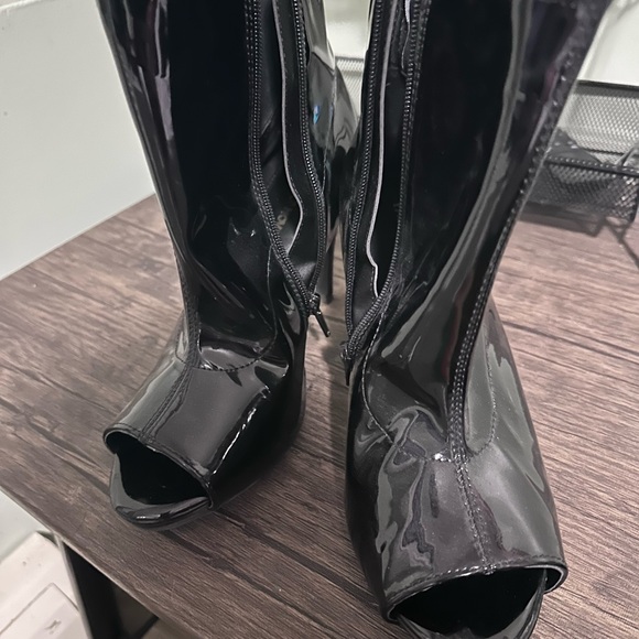 FASHION NOVA OPEN TOE HIGH HEEL BOOTIES - Picture 2 of 4